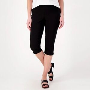 Belle by Kim Gravel Black Capri Pants Straight-Leg